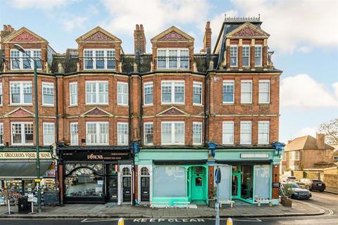2 bedroom flat to rent, High Street, Teddington TW11
