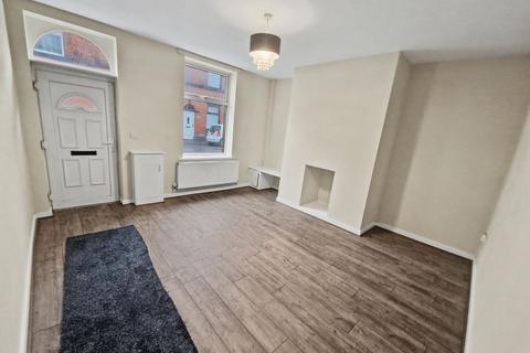 2 bedroom property to rent, Wood Street, Bury, BL8