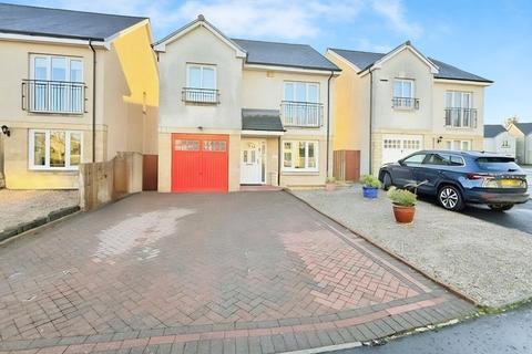 3 bedroom detached house for sale, Loch Venachar Gardens, Glenrothes, KY6