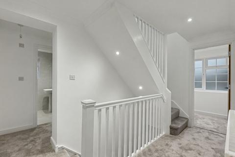 3 bedroom apartment for sale, Wallis Avenue, Maidstone ME15