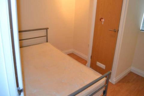 2 bedroom flat to rent, North Road, Cardiff
