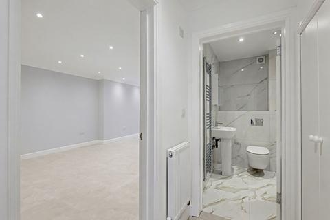 3 bedroom flat for sale, Wallis Avenue, Maidstone ME15