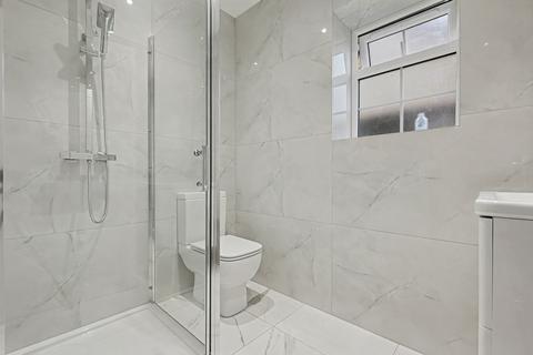 3 bedroom flat for sale, Wallis Avenue, Maidstone ME15