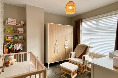 3 bedroom semi-detached house for sale, Sunwood Terrace, Halifax