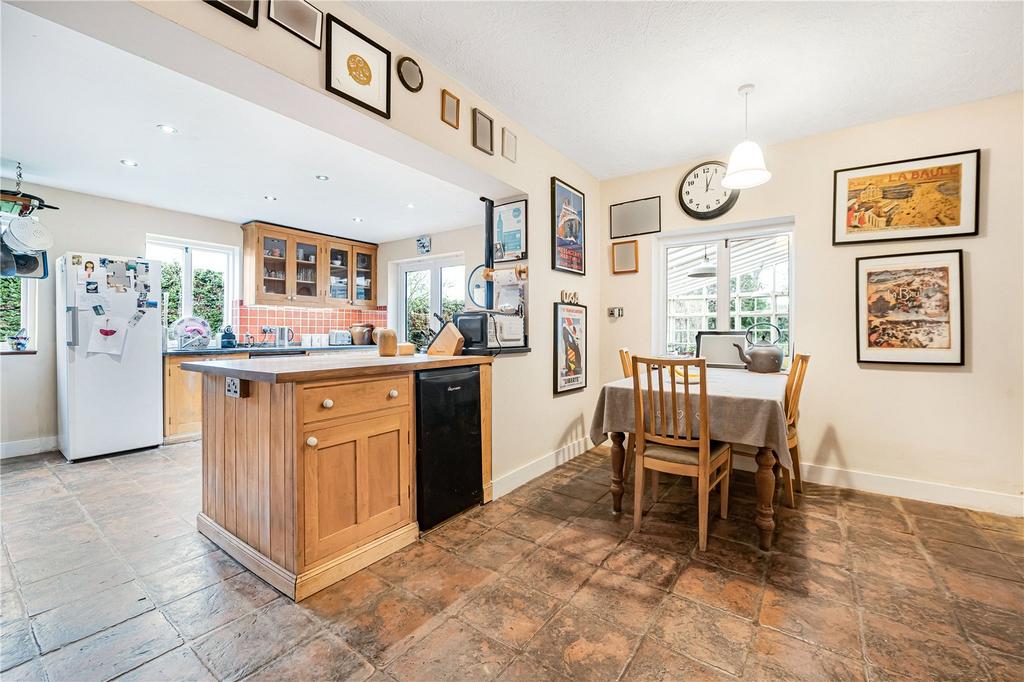 Kitchen/Breakfast Rm
