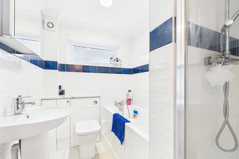 2 bedroom apartment for sale, Hoburne Gardens, Highcliffe, Dorset, BH23