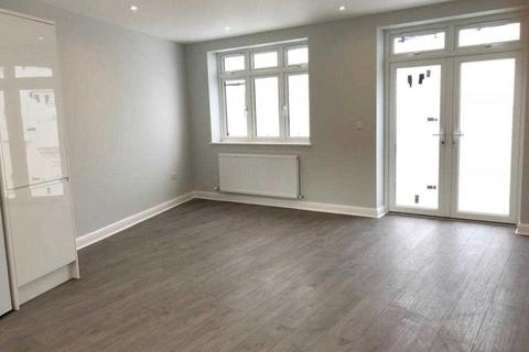 1 bedroom property to rent, Milford Gardens, Edgware, Edgware