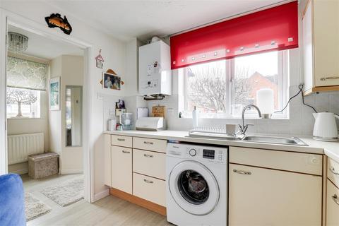 3 bedroom end of terrace house for sale, Verona Avenue, Colwick NG4