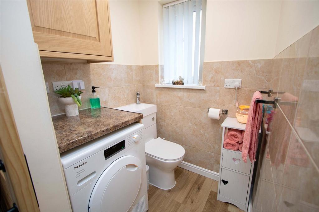 Utility Room/Wc