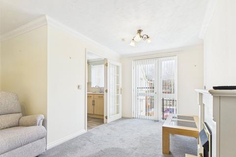 1 bedroom apartment for sale, Daniels Lodge, 5-11 Montagu Road, Highcliffe, Christchurch, BH23