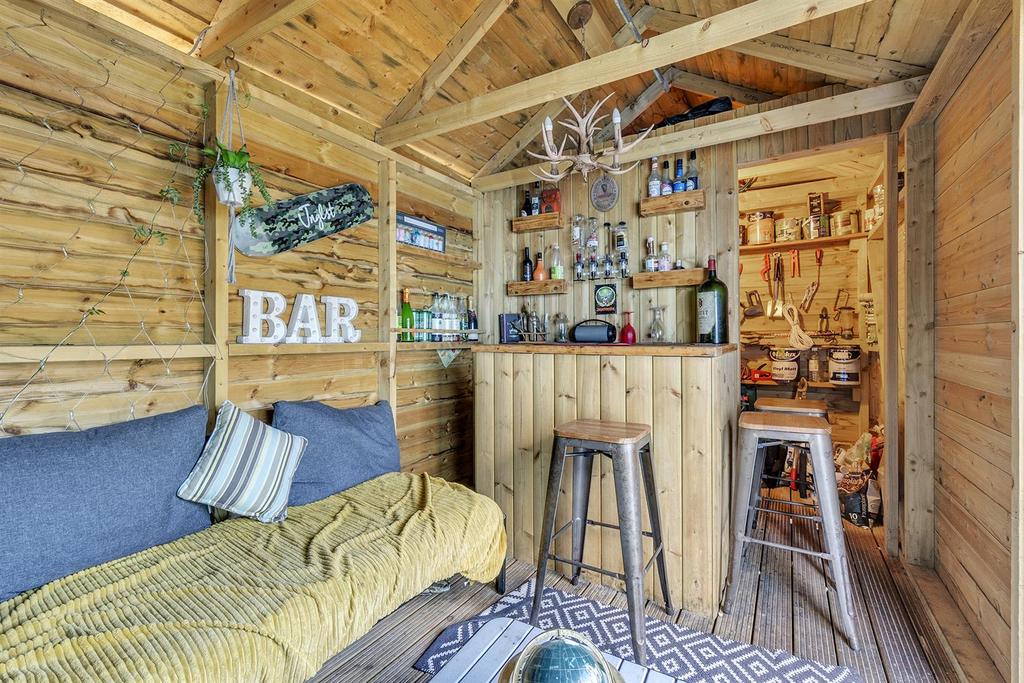 Bar/Storage