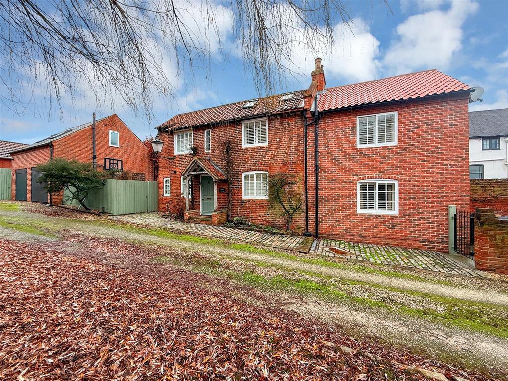 Mays Cottage PH-3.jpg