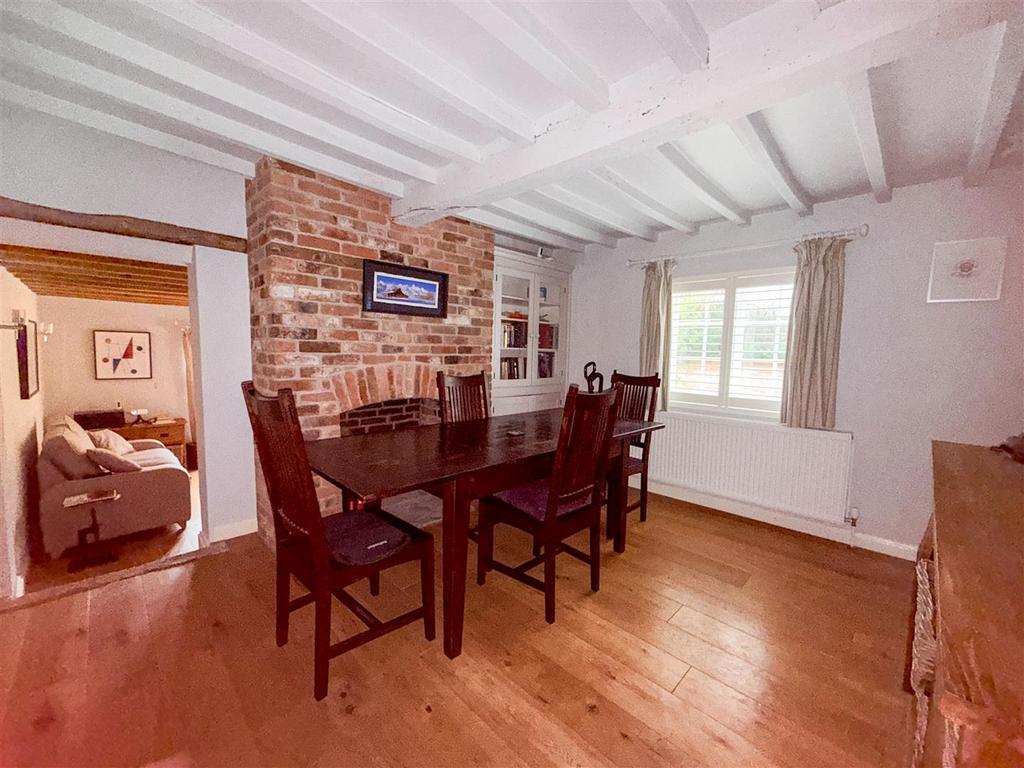 Mays Cottage PH-12.jpg