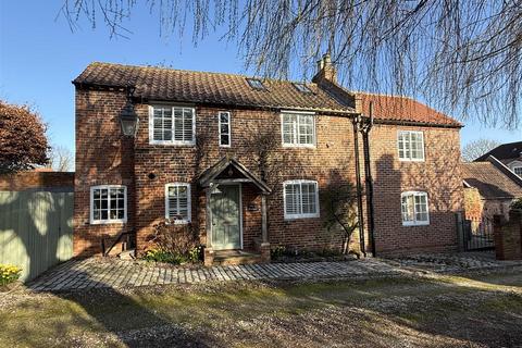 3 bedroom detached house for sale, Westgate, Southwell