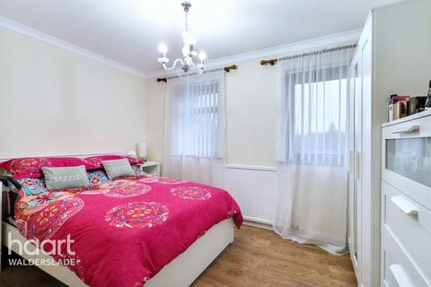 Sheraton Court, Walderslade Woods