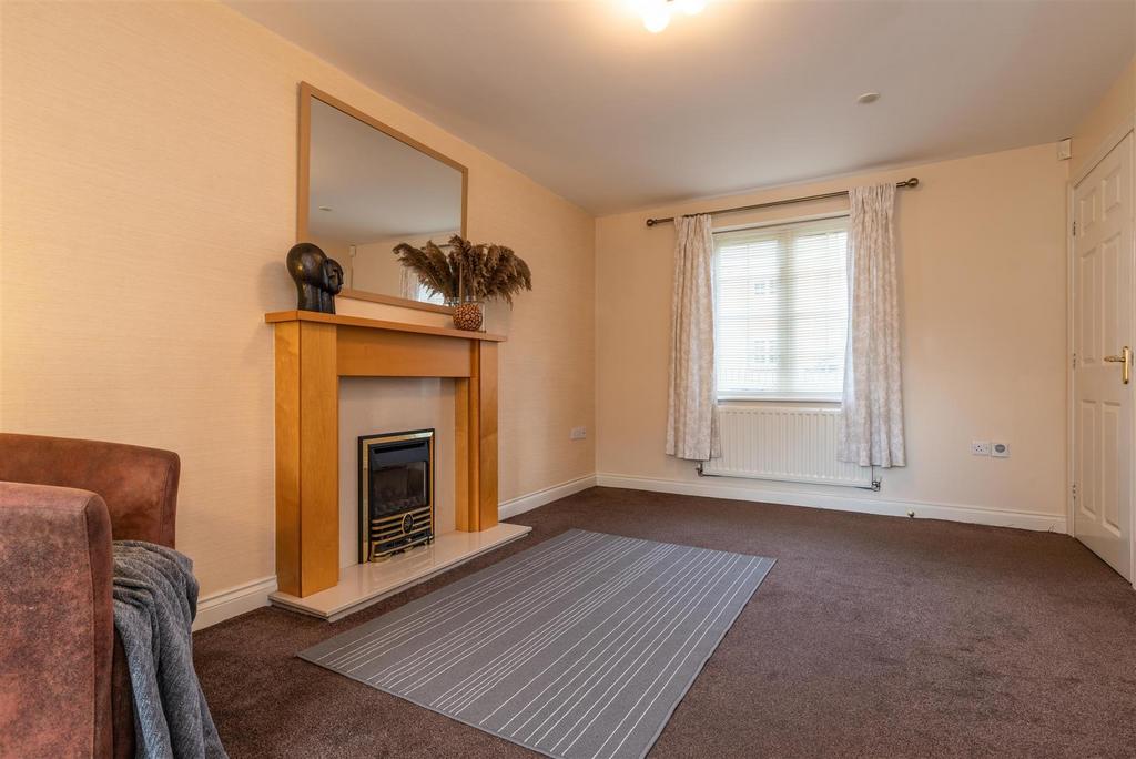 LOUNGE &amp;  SNUG AREA