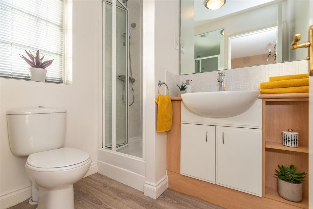 Ensuite
