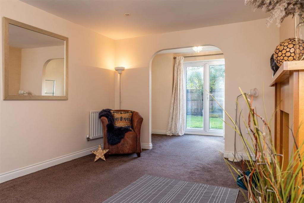 LOUNGE &amp;  SNUG AREA