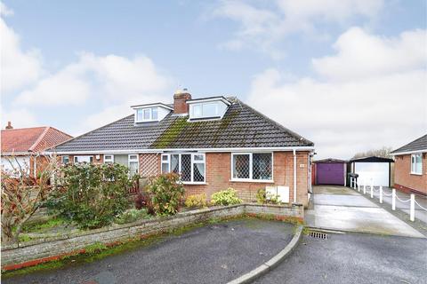 2 bedroom semi-detached bungalow for sale - Linley Avenue, York YO32