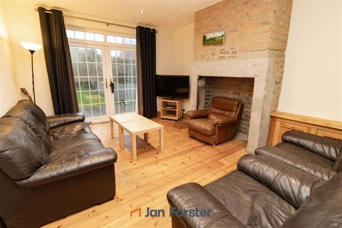 3 bedroom semi-detached house for sale, Station Road, Camperdown, Newcastle Upon Tyne