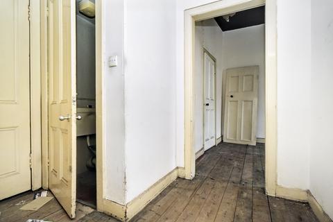 2 bedroom flat for sale, Lutton Place, Edinburgh EH8