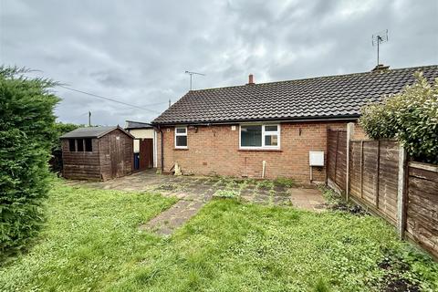 1 bedroom semi-detached bungalow for sale, Reids Piece, Purton, Swindon