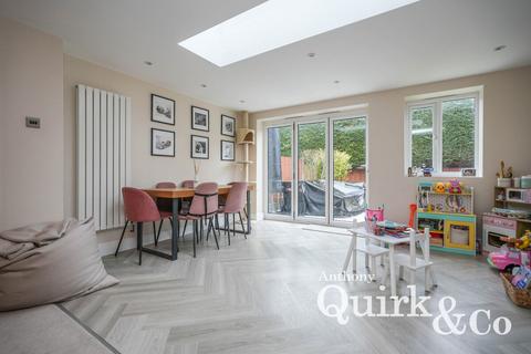 3 bedroom link detached house for sale, Lambourne, Canvey Island, SS8