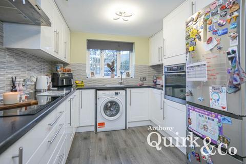 3 bedroom link detached house for sale, Lambourne, Canvey Island, SS8
