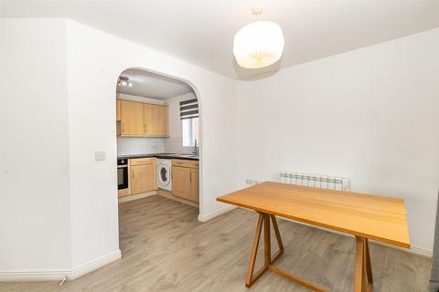 2 bedroom apartment for sale, Farrier Close, Sale