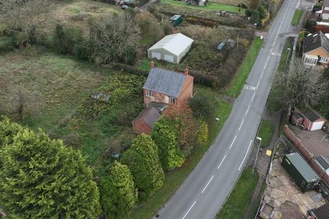 3 bedroom detached house for sale, Spring Gardens, Sapcote, Leicester, LE9 4DX