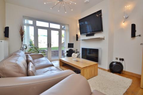 1 bedroom in a house share to rent, Roxholme Road, Leeds LS7