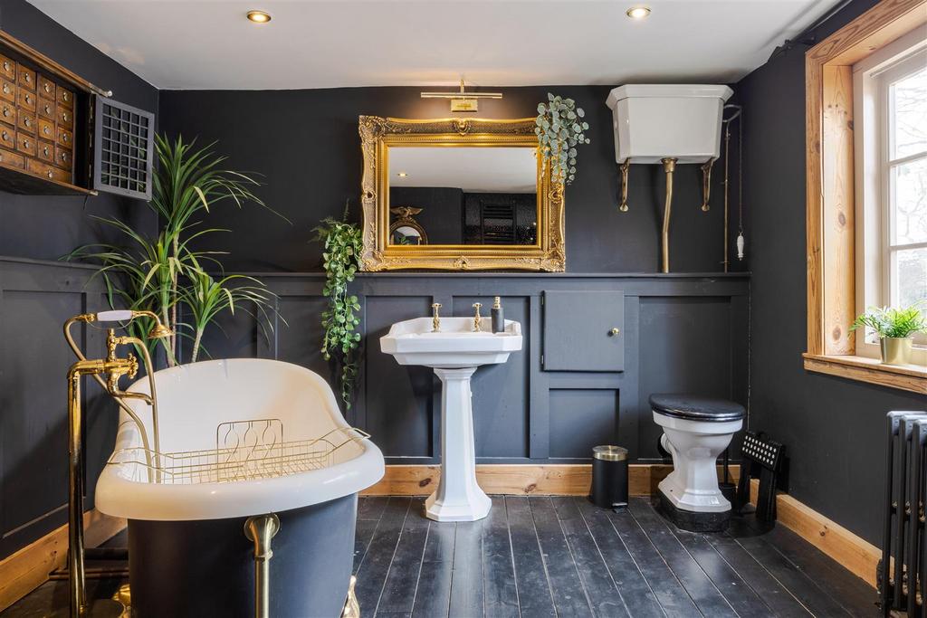 Family bathroom
