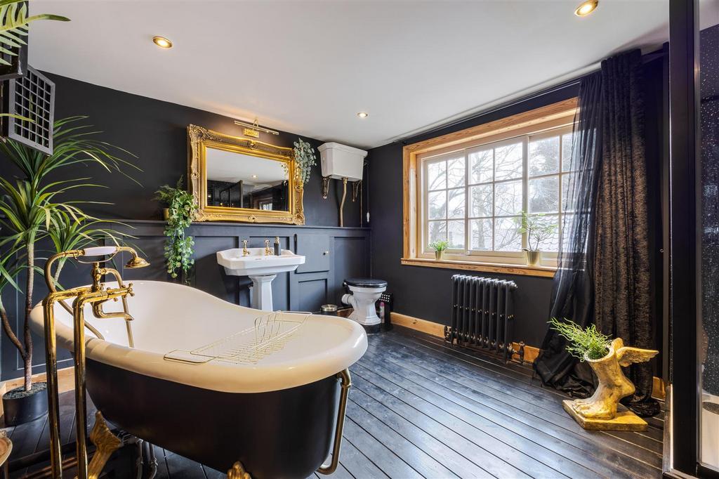 Family bathroom