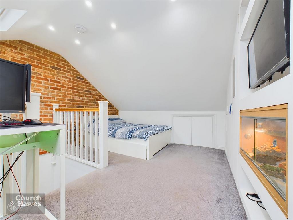 Bed 3.jpg