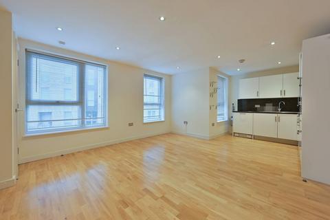 2 bedroom flat to rent, Attenborough Court, WD19, Bushey, Watford, WD19