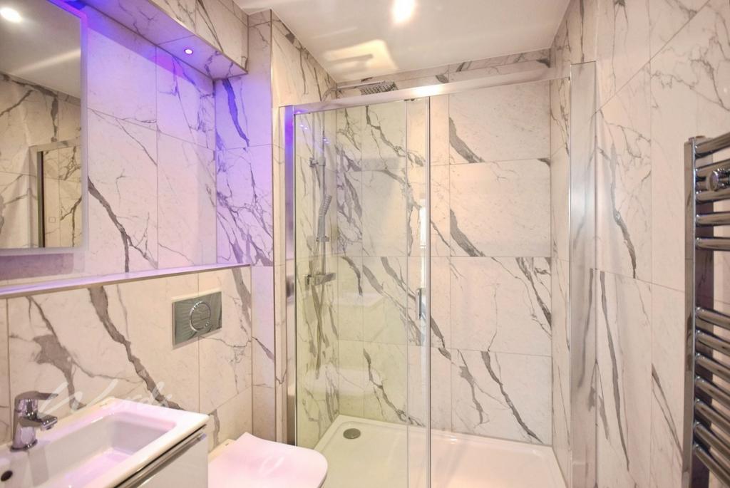 Emin 25 ensuite use