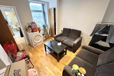 3 bedroom house to rent, Treforest, Pontypridd CF37