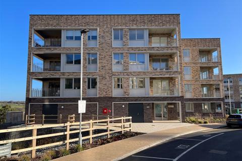 3 bedroom ground floor flat to rent, Cornforth Lane, Mill Hill