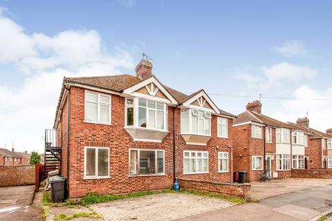 2 bedroom flat to rent, Elfleda Road, Cambridge, CB5
