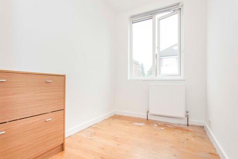 2 bedroom flat to rent, Elfleda Road, Cambridge, CB5