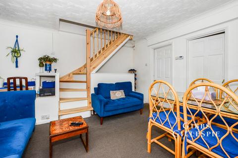 3 bedroom flat to rent, Chester Road, Watford, Hertfordshire, WD18