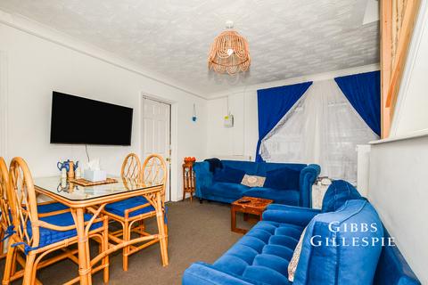 3 bedroom flat to rent, Chester Road, Watford, Hertfordshire, WD18