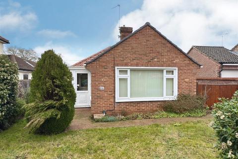 2 bedroom bungalow for sale, Hillside Road East, Bungay, Suffolk, NR35