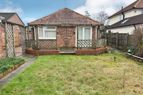 2 bedroom bungalow for sale, Hillside Road East, Bungay, Suffolk, NR35