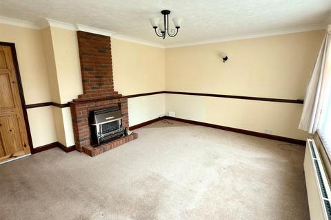 2 bedroom bungalow for sale, Hillside Road East, Bungay, Suffolk, NR35