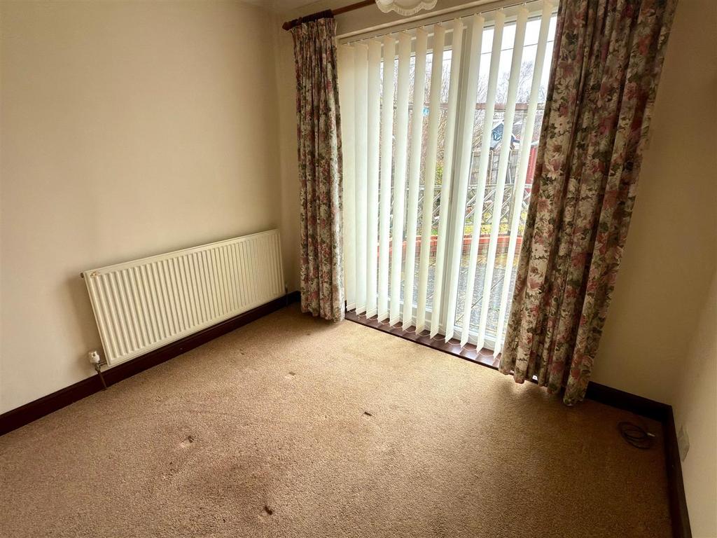 BED 2.jpg
