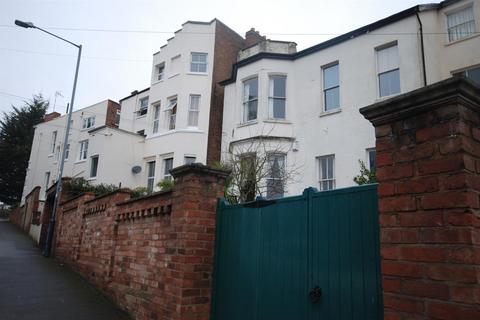 Studio to rent, C8, Milverton Hill, Leamington Spa