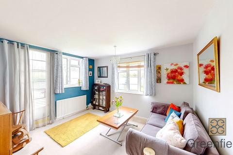 2 bedroom flat for sale, Garden Close, Ruislip, HA4