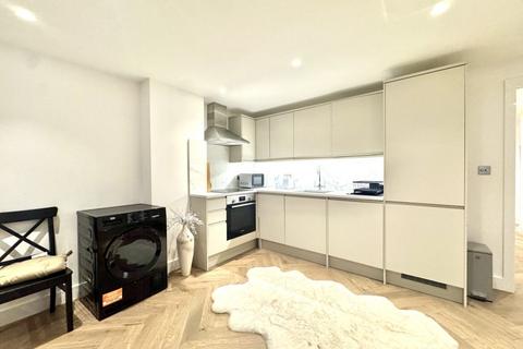 1 bedroom flat to rent, Boscombe Road, London  W12
