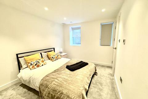 1 bedroom flat to rent, Boscombe Road, London  W12